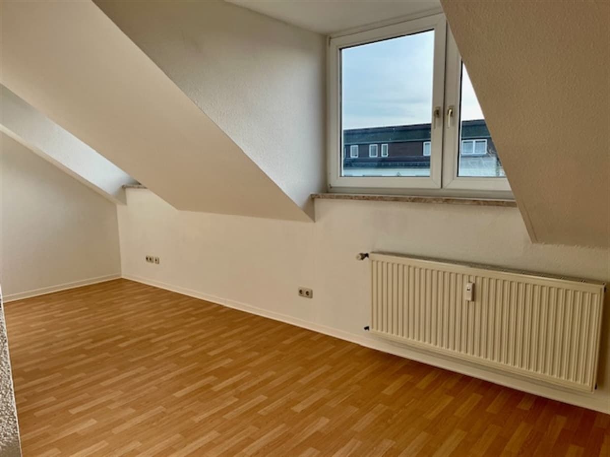 Gemütliche 2-Raum-Dachgeschosswohnung mit Charme in ruhiger Wohnlage - Ansicht 3