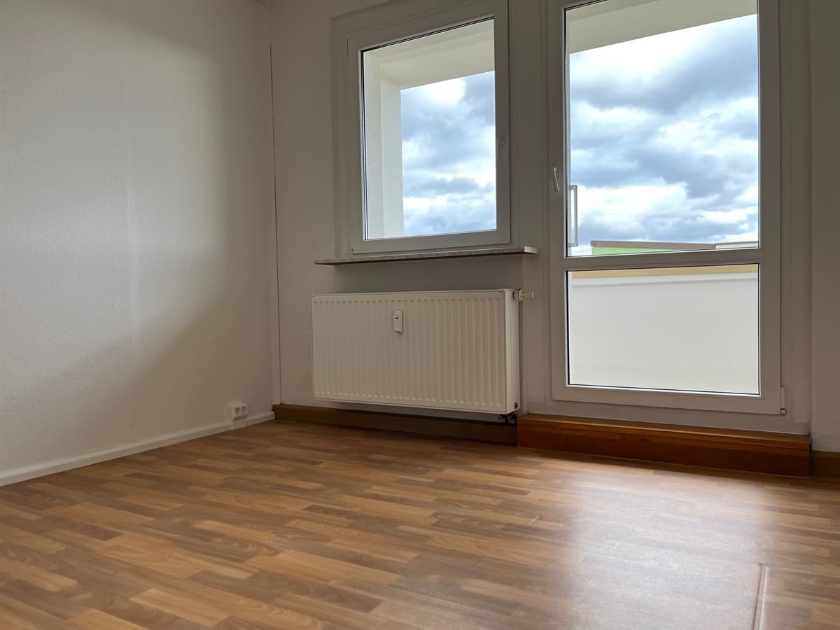 Attraktive 2-Raum-Wohnung mit 2 Balkonen und Aufzug - Ansicht 2