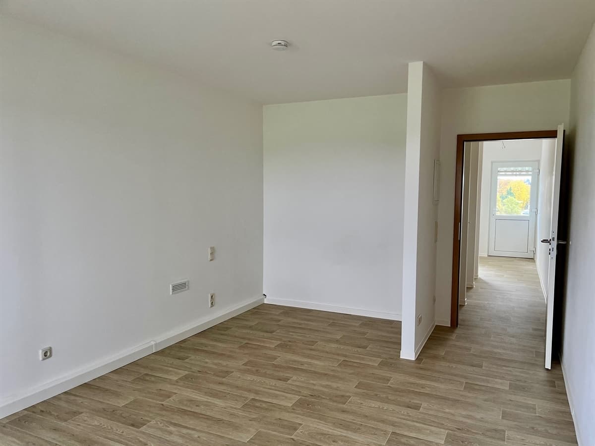 Frisch sanierte 1-Raumwohnung mit Balkon - Ansicht 2