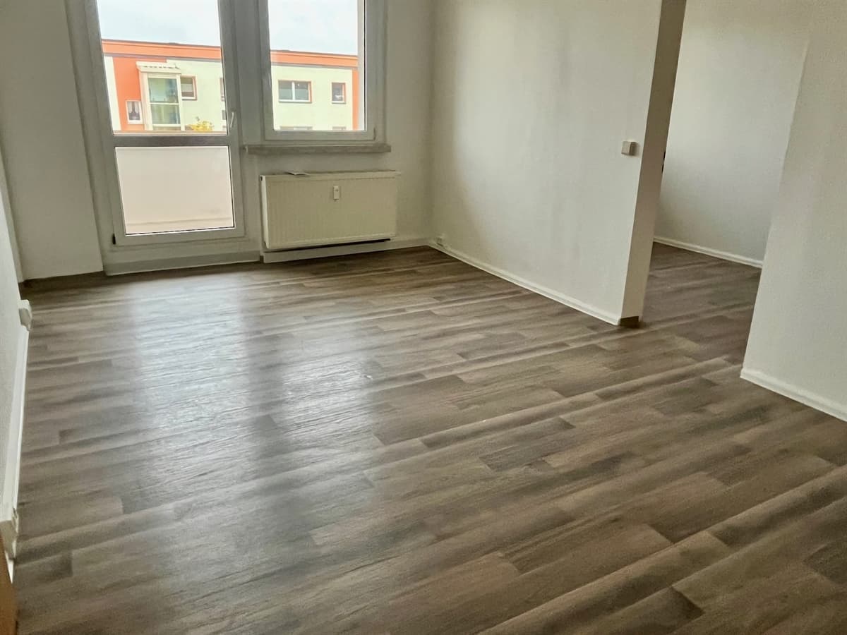Charmante 3-Raum-Wohnung mit großem Balkon - im 1. Jahr 10 % Kraxelrabatt - Ansicht 2